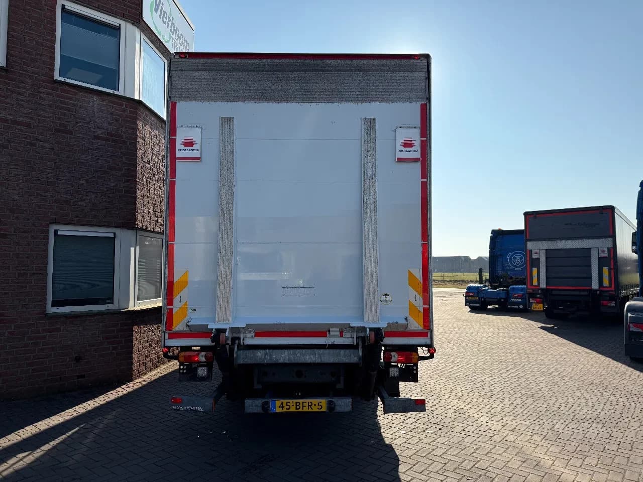 Volvo FL 4X2 Bakwagen met laadklep (8.05x2.49x2.70) APK 12-2025 NL TRUCK - Image 9